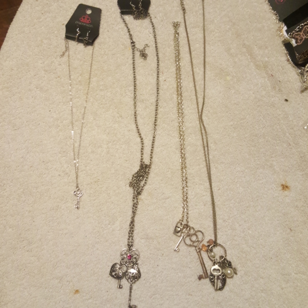 Women's jewelry